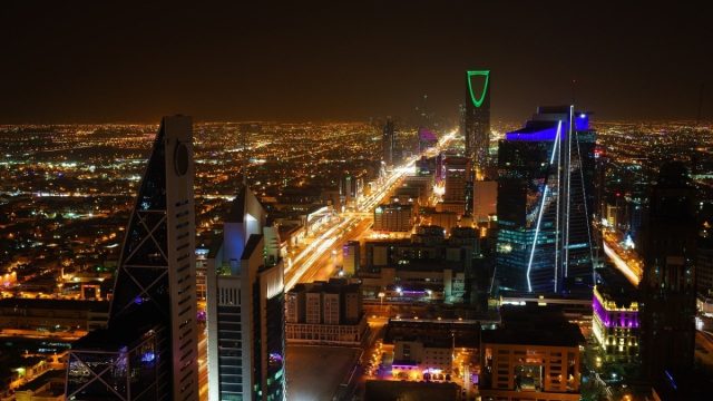 المسافة من المدينة الى الرياض